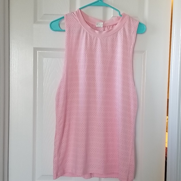 ZYIA Tops - EUC Blossom chill tank